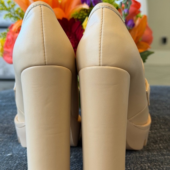 NWOT London Rag Women Y2K Lt Beige Chunky  Platform Heel Chain Loafer PUMP Sz 5 - Picture 3 of 12